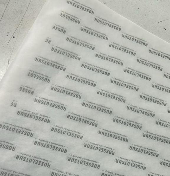 Papel antigrasa impreso